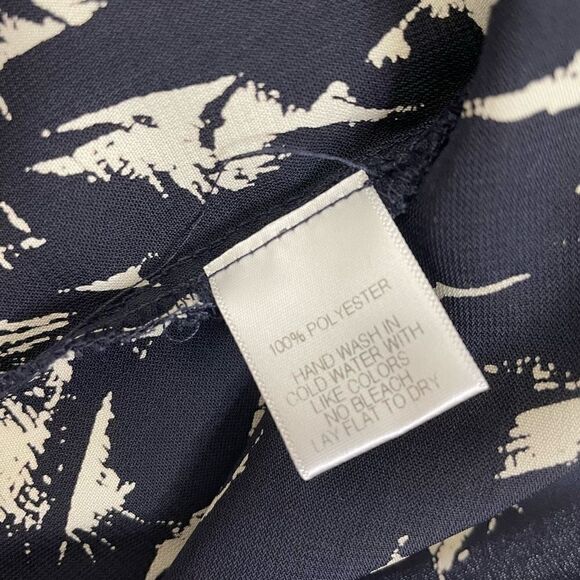 Harlow and Graham|Cold shoulder| Top - Picture 8 of 10